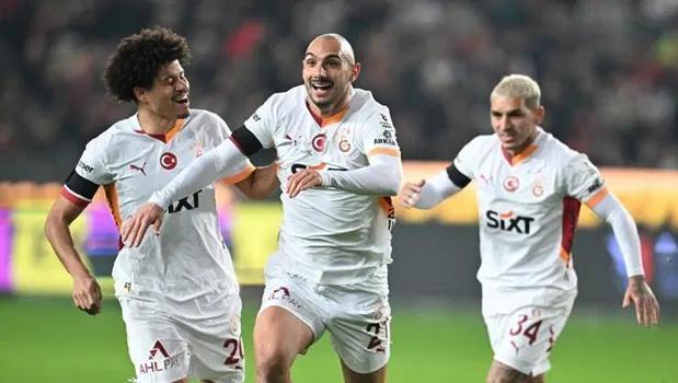 Galatasaray'dan ezeli rakibe transfer! Görüşmeler başladı...