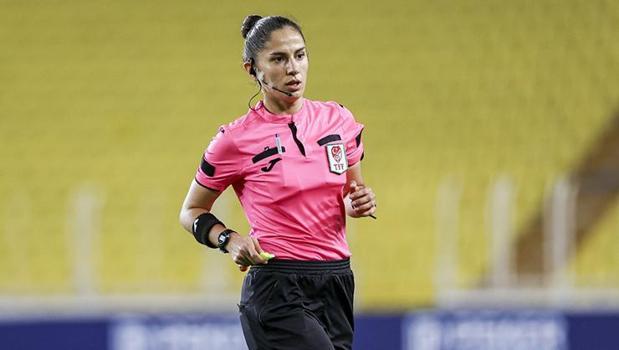 Süper Lig'de 27 yıl sonra kadın hakem! TFF resmen açıkladı...