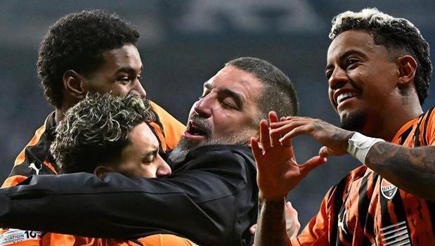 Arda Turan durdurulamıyor! Shakhtar Donetsk'ten UEFA Konferans Ligi'nde şov, seri 14 maça çıktı...