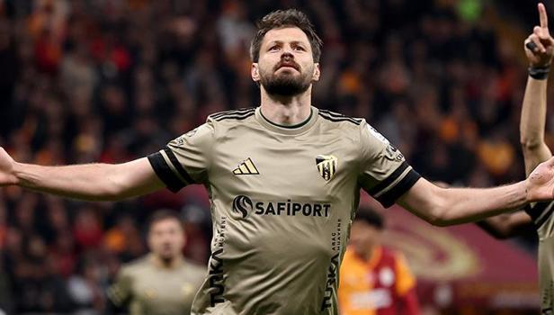 Kocaelispor'un Galatasaray maçındaki kahramanı Petkovic: 'İyi iş çıkardım!'