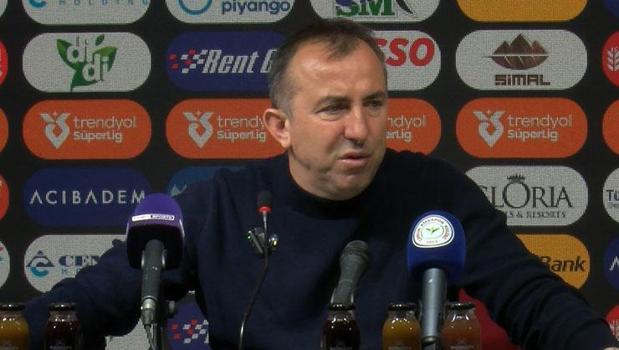 Rizespor teknik direktörü Recep Uçar: 'Büyük özveri gösteriyorlar'