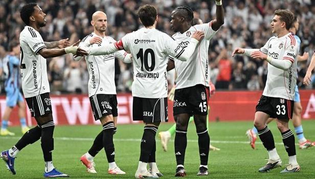 Beşiktaş'ın kupasız ve istikrarsız bir sezonu daha!