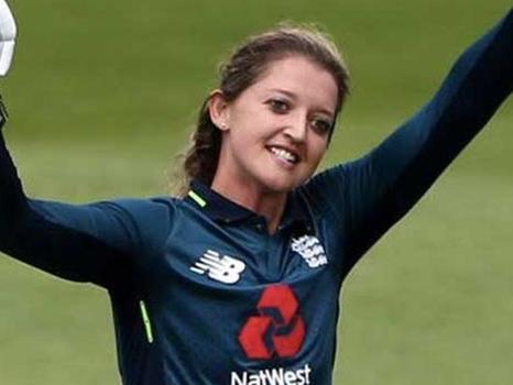 Sarah Taylor Becomes First Female Coach for England Men’s Senior Team