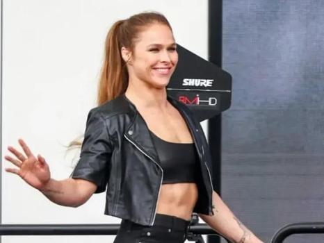 Ronda Rousey Secures Stunning 17-Second Submission Victory Against Gina Carano