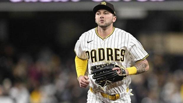 Prominent San Diego Outfielder Forced to Exit High Stakes Rivalry Matchup Following Apparent Back Injury