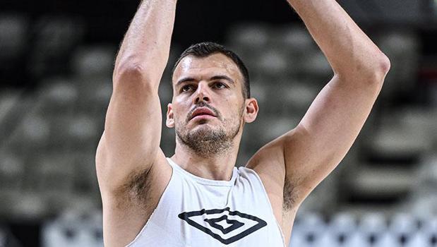 Beşiktaş'ta Ante Zizic ameliyat edilecek