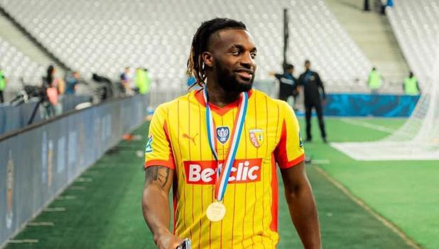 Alan Saint-Maximin'den sürpriz transfer: Sağlık kontrollerinden geçti