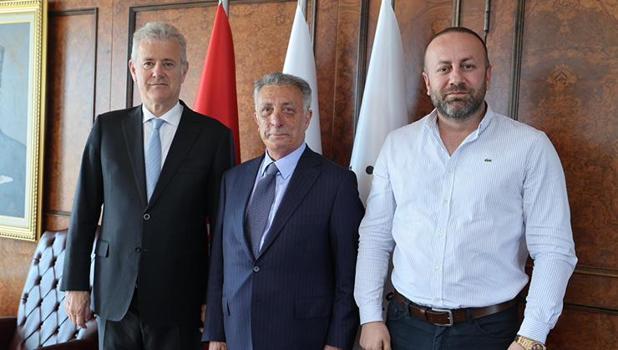Altay'da sürpriz görüşme: Ahmet Nur Çebi ve Mahmut Özgener