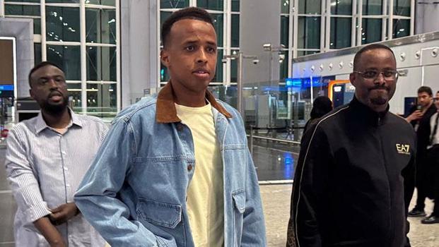 FIFA'dan Somalili hakem Artan'a tarihi jest; tüm maaşı ödenecek