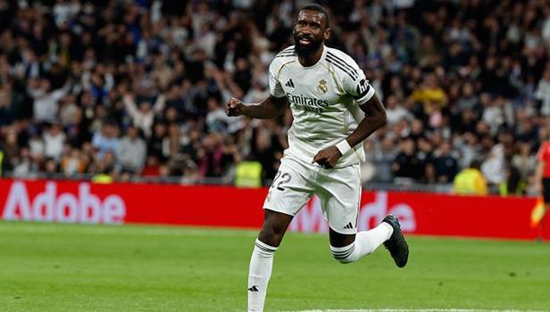 Antonio Rüdiger, Real Madrid ile sözleşme uzattı