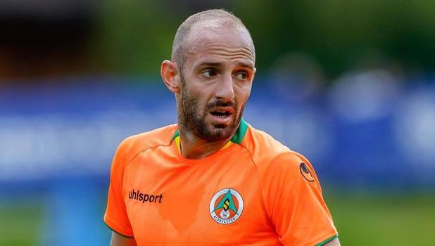 Efecan Karaca, Alanyaspor'a veda etti