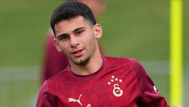 Galatasaray bu kez işi sıkı tuttu! Genç futbolcu ile sözleşme imzaladı