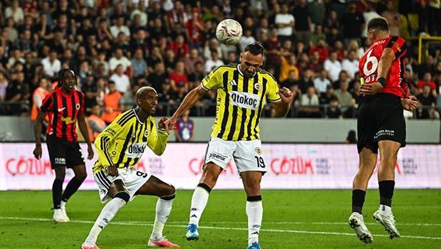 Nihat Kahveci'den İsmail Kartal sözleri! 'Kredisi olmayan bir teknik direktör'