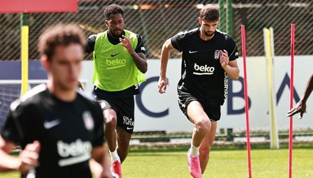Beşiktaş'ta Fenerbahçe derbisi hazırlıkları tamamlandı! Yeni transfer Ümit Akdağ ilk antrenmanına çıktı