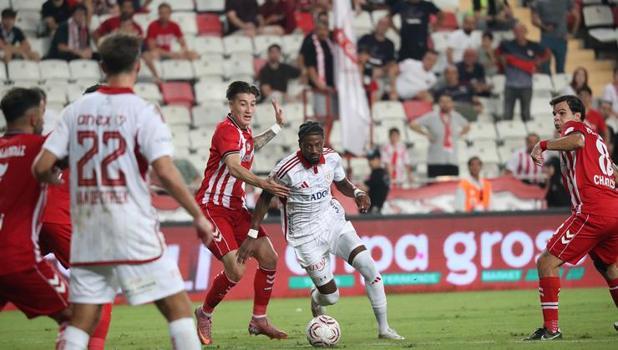 Sivasspor, Antalya'dan üç puanla döndü