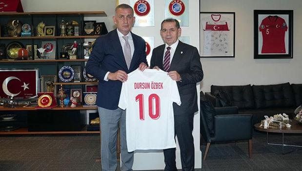 Dursun Özbek ve İbrahim Hacıosmaoğlu bir arada! Galatasaray'dan TFF ziyareti...