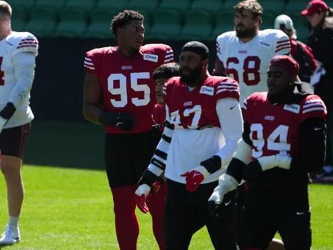 San Francisco 49ers Suffer Major Defensive Line Blow as Alfred Collins Sustains Season-Ending Knee Injury