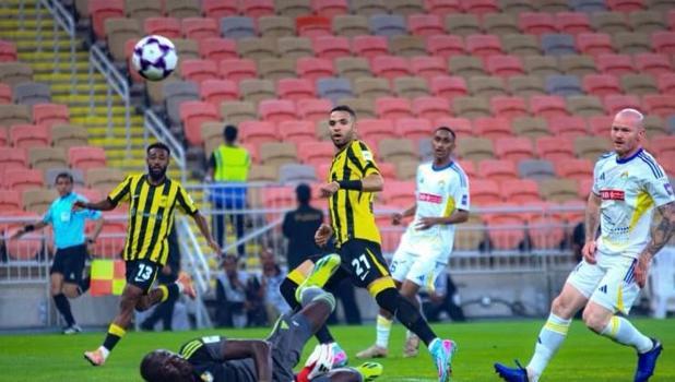 The E-Nesyri storm has swept across Saudi Arabia! He also took down Al-Faisaly