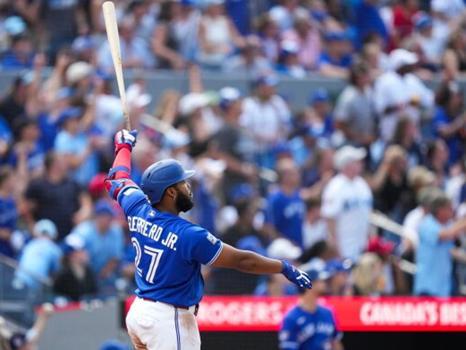 Vladimir Guerrero Jr. Ends Home Home Run Drought in Toronto Victory
