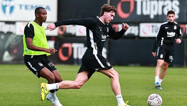 Beşiktaş'a Vlahovic'ten müjde!