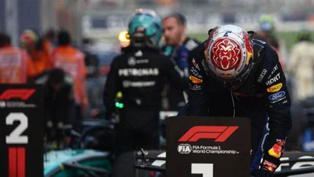 Max Verstappen Wins Rain-Delayed Grand Prix in Malaysia for First Victory of Season