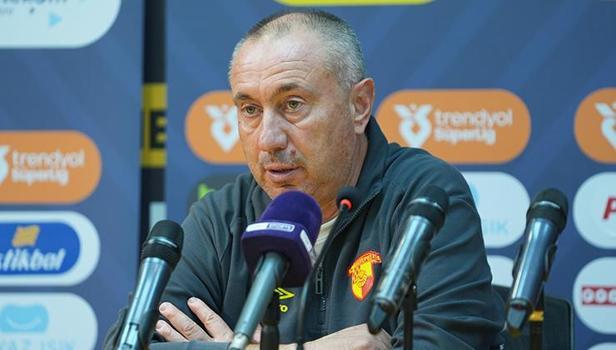Göztepe Teknik Direktörü Stanimir Stoilov'dan Eyüpspor açıklaması: Bizim adımıza çok önemli bir galibiyetti