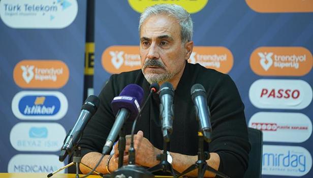 Eyüpspor Teknik Direktörü Mustafa Dalcı'dan Göztepe açıklaması: 85 dakika 10 kişi oynamak gerçekten kolay değil