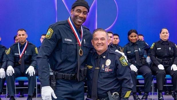 Former NBA star became a police officer! Left the courts behind, pinned on the badge...