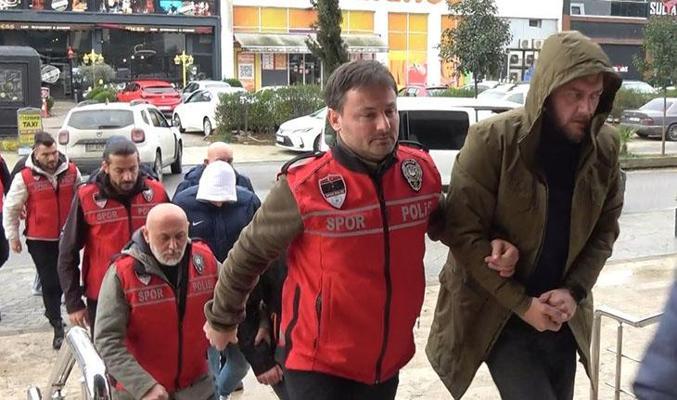 Trabzonspor-Fenerbahçe maçında olaylara karışan 12 kişi 5'i tutuklandı: İşte maskeli taraftarın ilk ifadesi