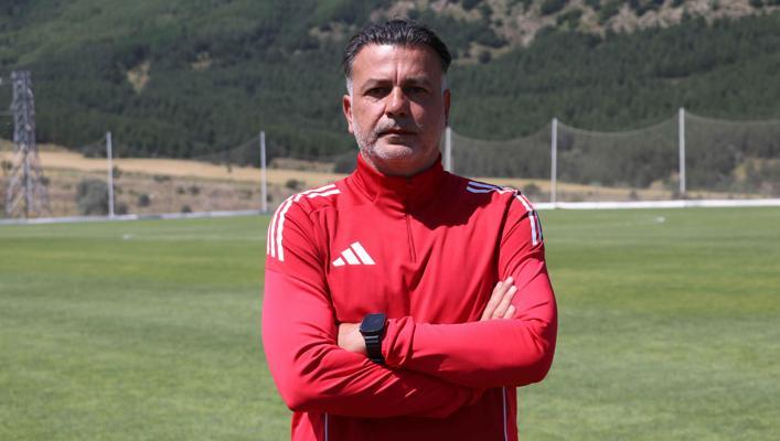 Hatayspor Teknik Direktörü Şahin: Bu ligin favorilerinden biri olabiliriz
