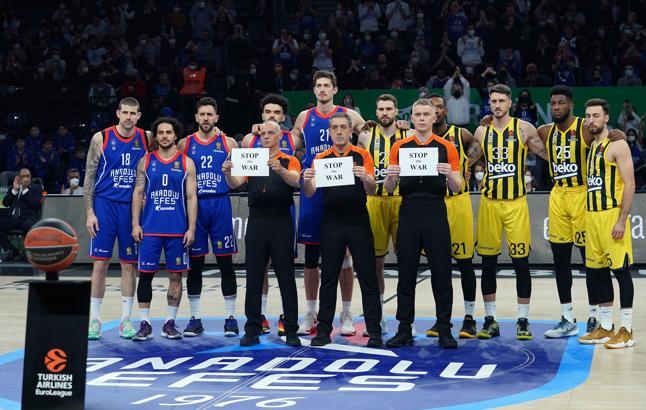 Anadolu Efes - Fenerbahçe maçı öncesi 'Savaşı durdurun' mesajı