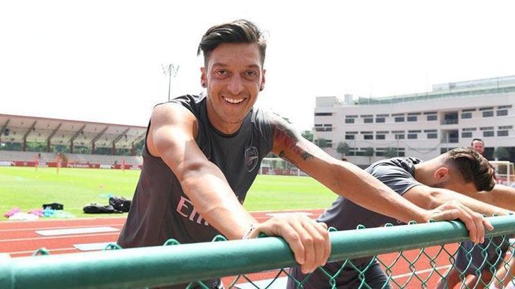Mesut Özil'in tepkisi dünya basınında