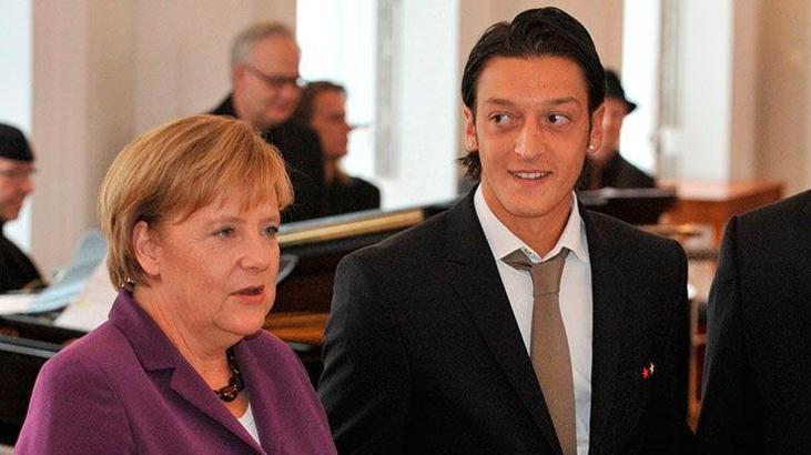 Angela Merkel: Mesut Özil'in kararını saygıyla karşılıyoruz