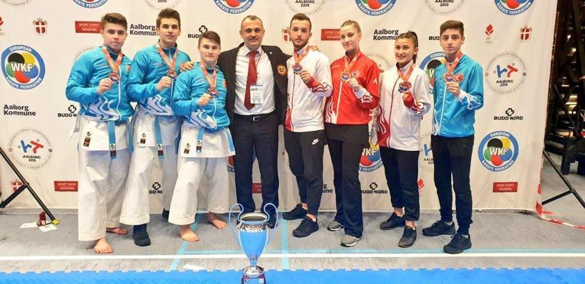 Karate Şampiyonası'nın ikinci gününde 1 gümüş, 4 bronz madalya