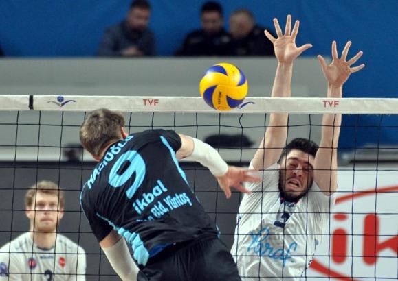 Efeler Ligi | İkbal Afyon Belediye Yüntaş: 1 - Halkbank :3
