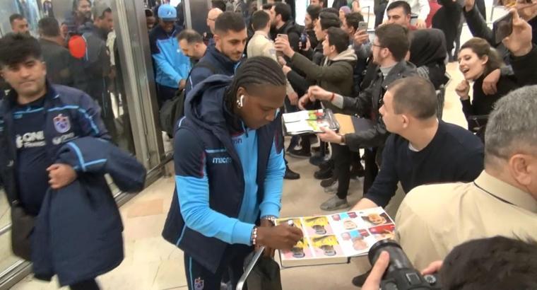 Trabzonspor kafilesi, Galatasaray maçı için İstanbul'a geldi