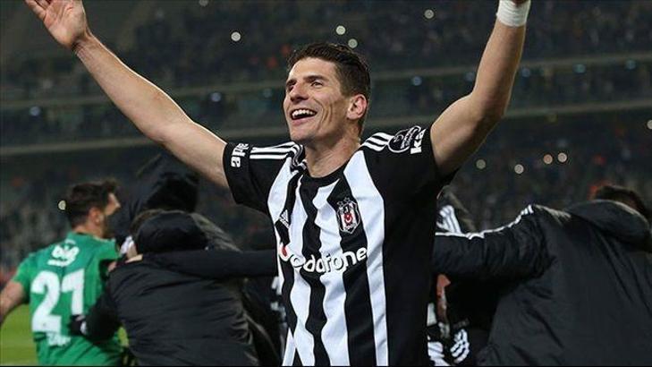 Her yol ona çıkıyor: Mario Gomez