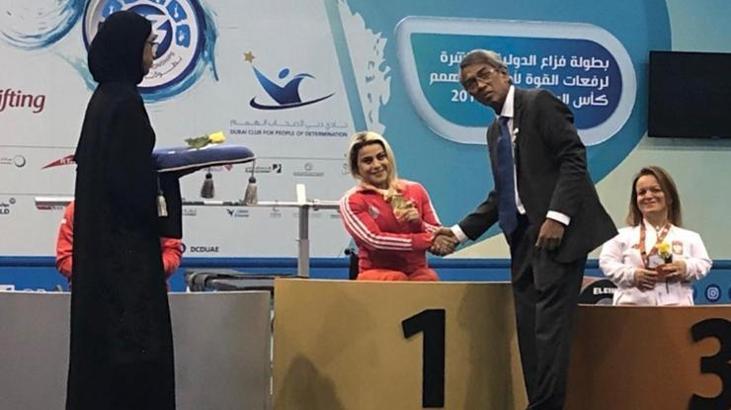 Nazmiye Muratlı'dan altın madalya