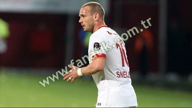 Maç sonrası Sneijder çıldırdı ve kapıyı kırdı
