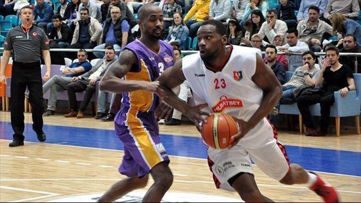 Muratbey Uşak Sportif 76-70 Royal Halı Gaziantep