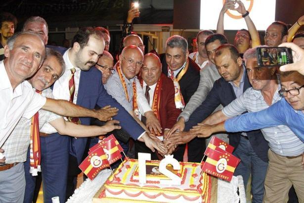 Galatasaray 21. şampiyonluğunu Tekirdağ'da kutladı