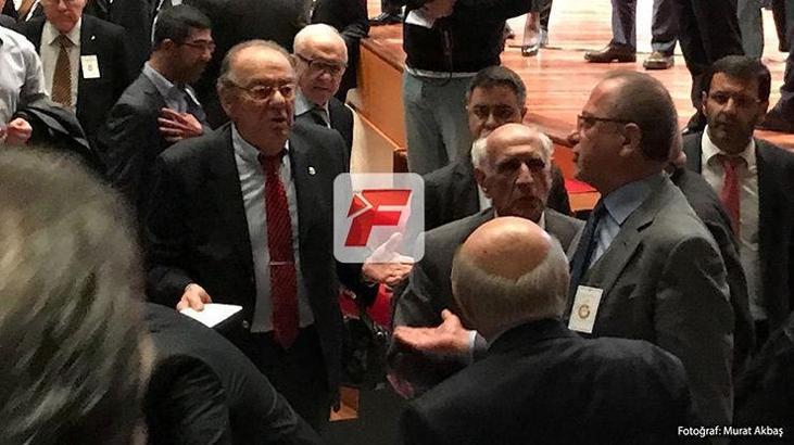 Galatasaray Mali Genel Kurulu'nda kavga!