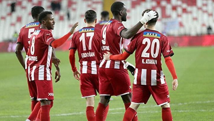 (ÖZET) Sivasspor - Fatih Karagümrük maç sonucu: 1-0