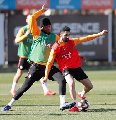 Emre Akbaba formayı istiyor
