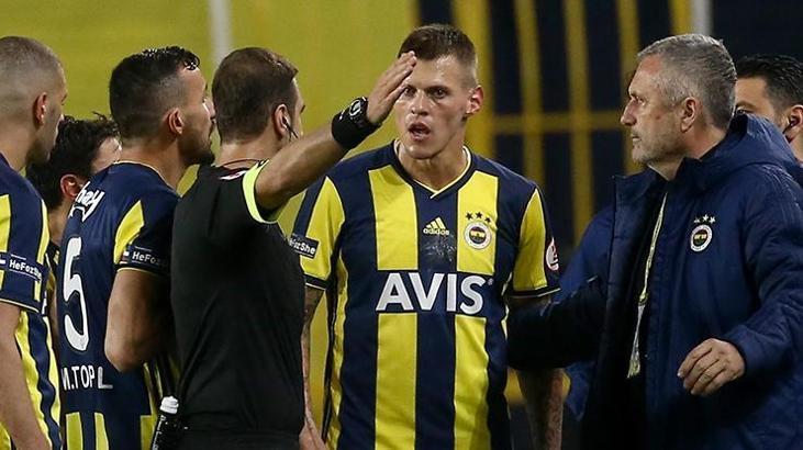 Fenerbahçe'ye kötü haber! Yıldız futbolcu kadrodan çıkarıldı