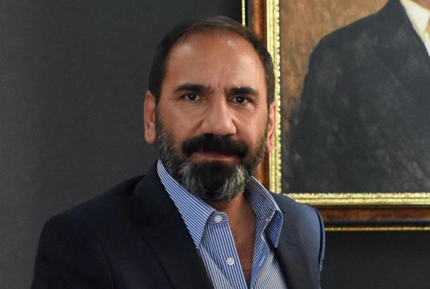 Mecnun Otyakmaz: