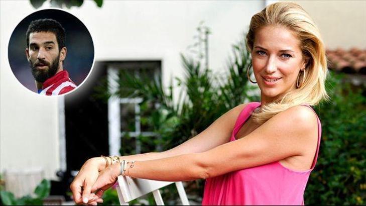 Arda Turan'dan Burcu Esmersoy'a 225 bin TL'lik hediye