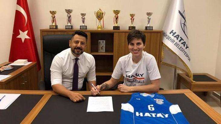 Katsiaryna Snytsina Hatay Büyükşehir Belediyesi'nde