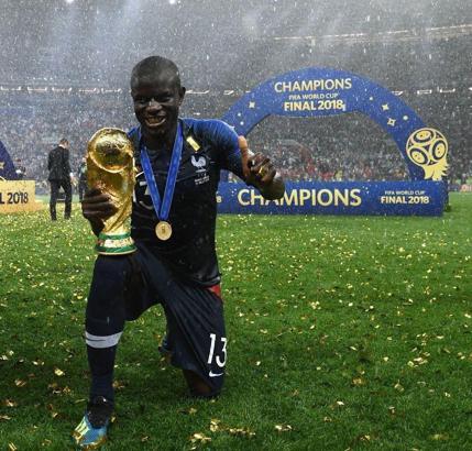 Utangaç adam N'Golo Kante