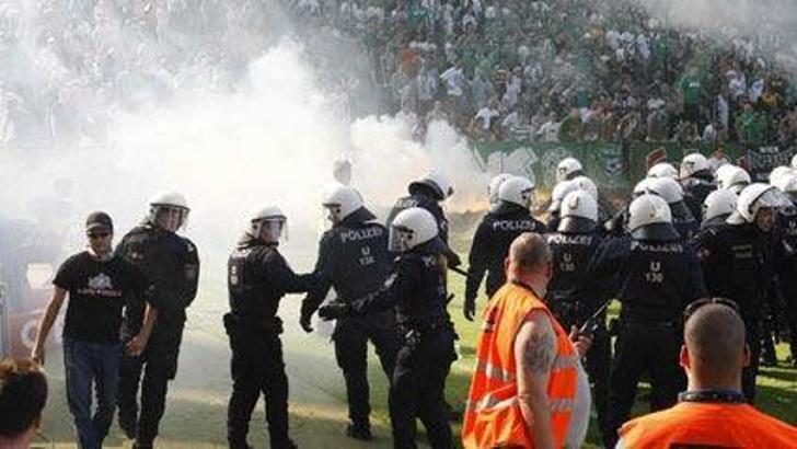 Avusturya'da olaylı derbi